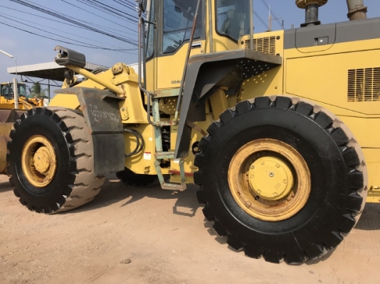 ขายรถตักล้อยาง KOMATSU WA400-3 นำเข้าเองจากญี่ปุ่น สภาพสวยพร้อมใช้  มีVDOการทำงานครับ