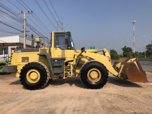 ขายรถตักล้อยาง KOMATSU WA400-3 นำเข้าเองจากญี่ปุ่น สภาพสวยพร้อมใช้  มีVDOการทำงานครับ