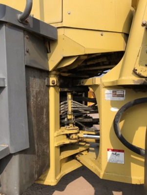 ขายรถตักล้อยาง KOMATSU WA400-3 นำเข้าเองจากญี่ปุ่น สภาพสวยพร้อมใช้  มีVDOการทำงานครับ