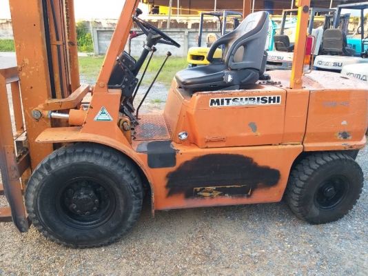 ขายรถยก MITSUBISHI FD30 F14A เครื่องดีเซล S4E เกียร์ธรรมดา ยกได้3ตัน เสา3เมตร ติดต่อ 098-7962549