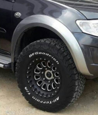 ขายแม็กเลนโซ่แท้พร้อมยางบีเอฟ 265/70/16 KO 2 ปี 16 มือสองราคาถูก