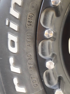 ขายแม็กเลนโซ่แท้พร้อมยางบีเอฟ 265/70/16 KO 2 ปี 16 มือสองราคาถูก