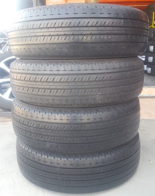 ขายยางป้ายแดง 215/70/15 ปี 18 DUNLOP LT36 4 เส้น