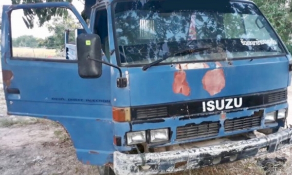 ISUZU NPR 125 HP 4BG1 หกล้อดั๊มพ์ เกียร์ร็อก ช่วงล่างใหญ่ติด F หน้าหลัง เครื่องแรงดีมากๆครับ ช่วงล่า