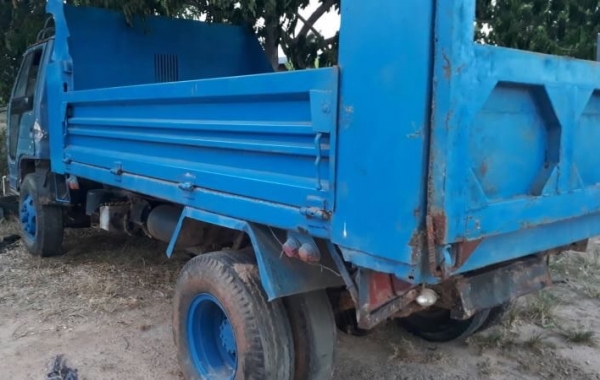 ISUZU NPR 125 HP 4BG1 หกล้อดั๊มพ์ เกียร์ร็อก ช่วงล่างใหญ่ติด F หน้าหลัง เครื่องแรงดีมากๆครับ ช่วงล่า
