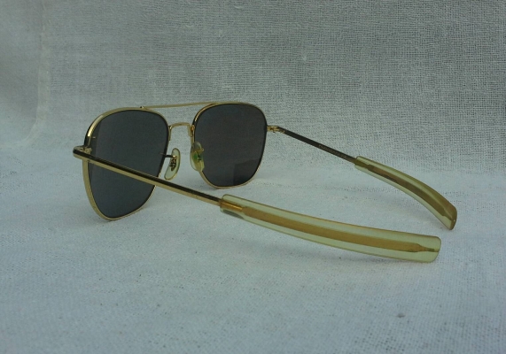 แว่นตาอเมริกันเสืออากาศ 23 K วินเทจยุค &#039;70s ตัวเทพบุตร ! ขนาด 147 mm อุ๊ต๊ะ ! โมเดลอมตะมาดเข้ม 