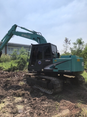 มีVDOขายKOBELCO.SK120-2 สภาพสวยพร้อมใช้ระบบดีเครื่องดีปั้มใหม่ ไม่มีโหลด เอวแน่นช่วงล่างเต็ม แอร์เย็น เอกสารซื้อขายราคา 550,000 ต่อรอง