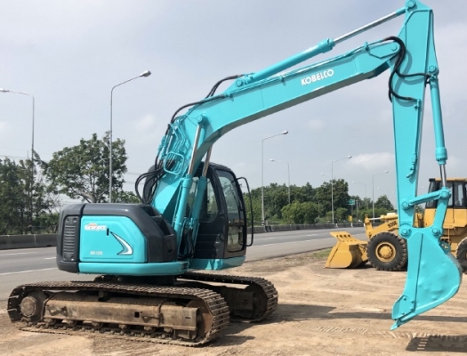 ขายรถขุด KOBELCO SK135SR มีลายหัวกระแทก นำเข้าเองจากญี่ปุ่น สภาพสวยพร้อมใช้ มีVDOการทำงานครับ