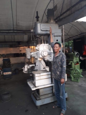 ขายเครื่องคว้านเจาะต๊าฟได้ญี่ปุ่นตัวใหญ่คับ