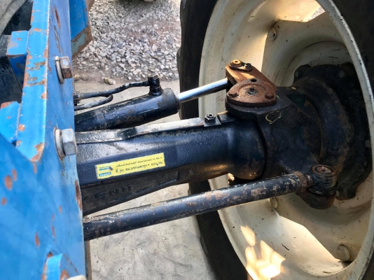 ฟอร์ด NEW HOLLAND TT75 ฟอร์ด NEW HOLLAND TT75