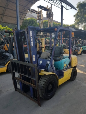 KOMATSU FD30-12,,,รถยกขนาด3ตัน,,,เครื่องดีเซล,,,เกียร์ออโต้,,,เสา3เมตร*มีเสา4เมตรสลับให้*,,,เครื่องดีเกียร์ดี,,,รับประกันเครื่องเกียร์3เดือน,,,สนใจติดต่อ☎️083-062-0223(ปอน)