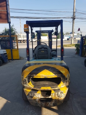 KOMATSU FD30-12,,,รถยกขนาด3ตัน,,,เครื่องดีเซล,,,เกียร์ออโต้,,,เสา3เมตร*มีเสา4เมตรสลับให้*,,,เครื่องดีเกียร์ดี,,,รับประกันเครื่องเกียร์3เดือน,,,สนใจติดต่อ☎️083-062-0223(ปอน)
