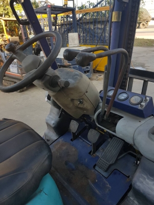 KOMATSU FD30-12,,,รถยกขนาด3ตัน,,,เครื่องดีเซล,,,เกียร์ออโต้,,,เสา3เมตร*มีเสา4เมตรสลับให้*,,,เครื่องดีเกียร์ดี,,,รับประกันเครื่องเกียร์3เดือน,,,สนใจติดต่อ☎️083-062-0223(ปอน)