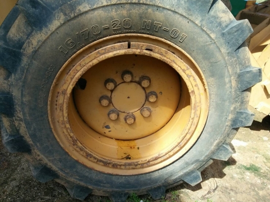 รถตัก KOMATSU 507. สนใจติดต่อ 081 - 6079515