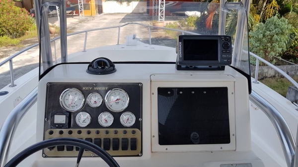 BOATS KEY-WEST Center Console BOATS KEY-WEST Center Console