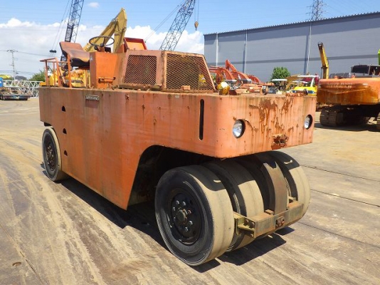 ขายรถบด 9 ล้อ KAWASAKI KR20C นำเข้าเองจากญี่ปุ่น สภาพสวยพร้อมใช้ ถึงเร็วๆนี้ครับ