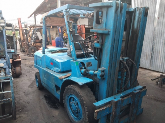 อาร์ ซี เอช  โฟรคลิฟท์   ขายโคมะสุ 3.5 ตัน ดีเซล