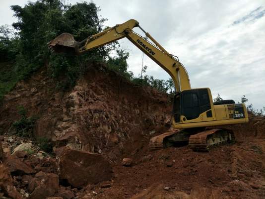 มี VDO ให้ชม.KOMATSU PC200-8 ราคา 1900000 ไมล์ 7600 ชม.เอกสารเล่ม รถประกอบญี่ปุ่น