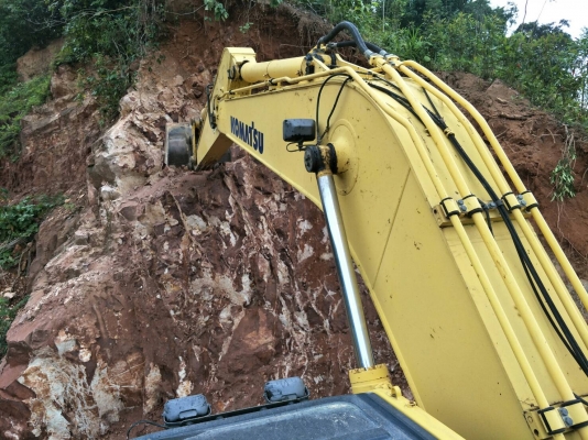 มี VDO ให้ชม.KOMATSU PC200-8 ราคา 1900000 ไมล์ 7600 ชม.เอกสารเล่ม รถประกอบญี่ปุ่น