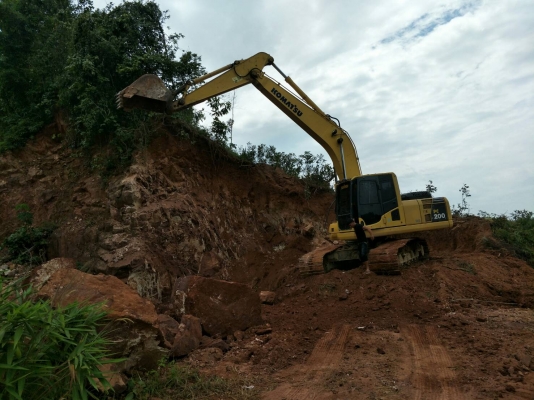 มี VDO ให้ชม.KOMATSU PC200-8 ราคา 1900000 ไมล์ 7600 ชม.เอกสารเล่ม รถประกอบญี่ปุ่น