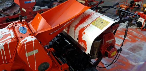 เครื่องสับกิ่งไม้  เดินหน้า 2 ถอบหลัง 1 พร้อมใช้งาน ตัวใหญ่ๆๆ