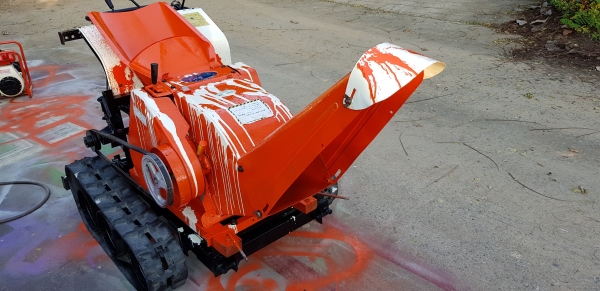 เครื่องสับกิ่งไม้  เดินหน้า 2 ถอบหลัง 1 พร้อมใช้งาน ตัวใหญ่ๆๆ