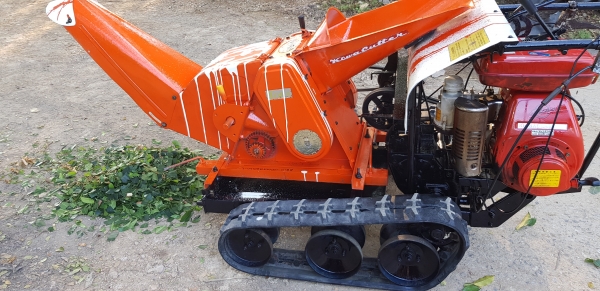 เครื่องสับกิ่งไม้  เดินหน้า 2 ถอบหลัง 1 พร้อมใช้งาน ตัวใหญ่ๆๆ