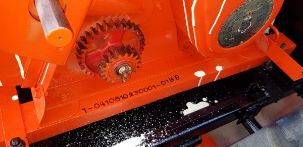 เครื่องสับกิ่งไม้  เดินหน้า 2 ถอบหลัง 1 พร้อมใช้งาน ตัวใหญ่ๆๆ