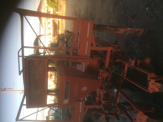 ขายเครื่องปลูกอ้อย ไคเฮงหลี รุ่น 2 ร่องคู่ใช้งานน้อย ราคา 42000 บาท