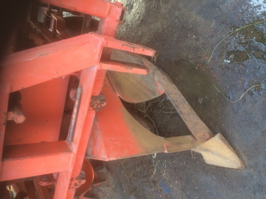 ขายเครื่องปลูกอ้อย ไคเฮงหลี รุ่น 2 ร่องคู่ใช้งานน้อย ราคา 42000 บาท