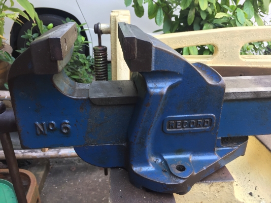 ปากกาเร็คครอด 6 นิ้ว สภาพดี เกลียวเเน่น มี 3 ตัว สภาพเหมือนกัน