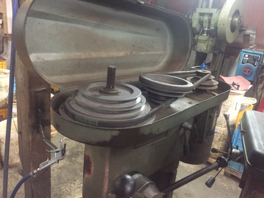 เเท่นเจาะคิง ตัวเตี้ยราคา 7500 และสูง มู่เร่ 3 ตอน ไฟ2สาย ราคา 12500 บาท มี 2 ตัว   พร้อมใข้งาน