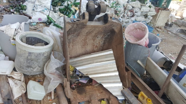 ขาย แบคโฮ KOMATSU PC120-2 ตัวเดิน 12 HT ติดมือคีบขยุ้ม มีบุ้งกี๋ให้ด้วย เครื่องดี ปั้มดี เอวแน่น ช่วงล่าง 80\% เอกสารใบซื้อขาย ขาย แบคโฮ KOMATSU PC120-2 ตัวเดิน 12 HT ติดมือคีบขยุ้ม มีบุ้งกี๋ให้ด้วย เครื่องดี ปั้มดี เอวแน่น ช่วงล่าง 80\% เอกสารใบซื้อขาย