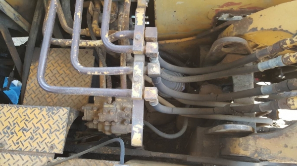 ขาย แบคโฮ KOMATSU PC120-2 ตัวเดิน 12 HT ติดมือคีบขยุ้ม มีบุ้งกี๋ให้ด้วย เครื่องดี ปั้มดี เอวแน่น ช่วงล่าง 80\% เอกสารใบซื้อขาย ขาย แบคโฮ KOMATSU PC120-2 ตัวเดิน 12 HT ติดมือคีบขยุ้ม มีบุ้งกี๋ให้ด้วย เครื่องดี ปั้มดี เอวแน่น ช่วงล่าง 80\% เอกสารใบซื้อขาย