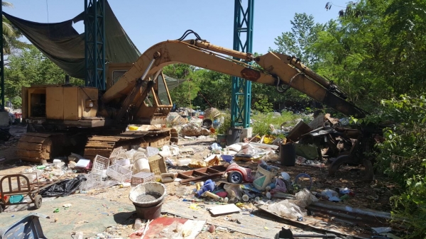 ขาย แบคโฮ KOMATSU PC120-2 ตัวเดิน 12 HT ติดมือคีบขยุ้ม มีบุ้งกี๋ให้ด้วย เครื่องดี ปั้มดี เอวแน่น ช่วงล่าง 80\% เอกสารใบซื้อขาย ขาย แบคโฮ KOMATSU PC120-2 ตัวเดิน 12 HT ติดมือคีบขยุ้ม มีบุ้งกี๋ให้ด้วย เครื่องดี ปั้มดี เอวแน่น ช่วงล่าง 80\% เอกสารใบซื้อขาย