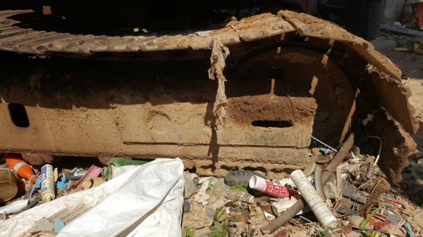 ขาย แบคโฮ KOMATSU PC120-2 ตัวเดิน 12 HT ติดมือคีบขยุ้ม มีบุ้งกี๋ให้ด้วย เครื่องดี ปั้มดี เอวแน่น ช่วงล่าง 80\% เอกสารใบซื้อขาย ขาย แบคโฮ KOMATSU PC120-2 ตัวเดิน 12 HT ติดมือคีบขยุ้ม มีบุ้งกี๋ให้ด้วย เครื่องดี ปั้มดี เอวแน่น ช่วงล่าง 80\% เอกสารใบซื้อขาย