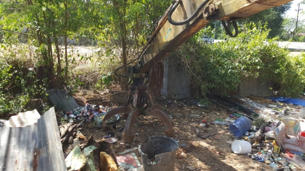 ขาย แบคโฮ KOMATSU PC120-2 ตัวเดิน 12 HT ติดมือคีบขยุ้ม มีบุ้งกี๋ให้ด้วย เครื่องดี ปั้มดี เอวแน่น ช่วงล่าง 80\% เอกสารใบซื้อขาย ขาย แบคโฮ KOMATSU PC120-2 ตัวเดิน 12 HT ติดมือคีบขยุ้ม มีบุ้งกี๋ให้ด้วย เครื่องดี ปั้มดี เอวแน่น ช่วงล่าง 80\% เอกสารใบซื้อขาย