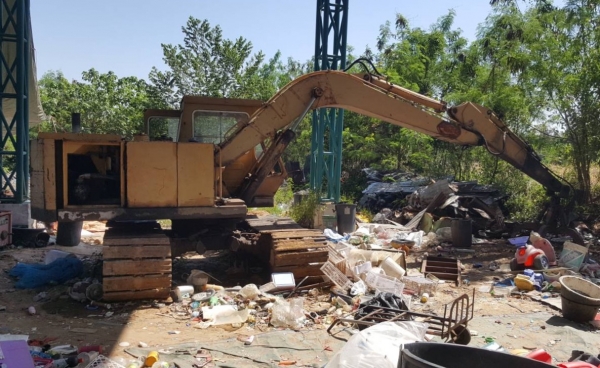 ขาย แบคโฮ KOMATSU PC120-2 ตัวเดิน 12 HT ติดมือคีบขยุ้ม มีบุ้งกี๋ให้ด้วย เครื่องดี ปั้มดี เอวแน่น ช่วงล่าง 80\% เอกสารใบซื้อขาย ขาย แบคโฮ KOMATSU PC120-2 ตัวเดิน 12 HT ติดมือคีบขยุ้ม มีบุ้งกี๋ให้ด้วย เครื่องดี ปั้มดี เอวแน่น ช่วงล่าง 80\% เอกสารใบซื้อขาย