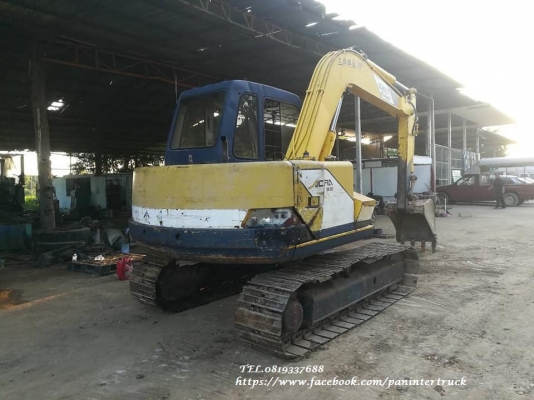 ขายถูกด่วนๆ รถขุดKOBELCO SK60-1(มาร์คทรี) เครื่องยนต์ISUZU-4JB1 , 4 สูบ ,คอนโทรลน้ำมัน ,ปั๊มนิ้ว ,แทรคเหล็ก, มีเก๋ง, พร้อมใช้งาน