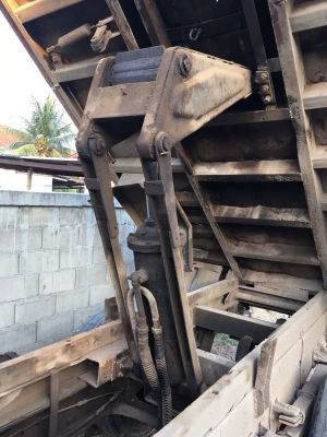 ขายกระบะดั้มพร้อมชุดยก สนใจติดต่อ0869127054