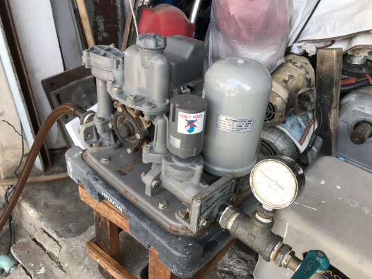 ขายปั๊มน้ำอัตโนมัติแรงดันคงที่ Hitachi 125W สภาพสวยเดิมๆ หมุนนิ่ม ตรวจเช็คแรงดันเรียบร้อย ไม่มีรั่วซึม พร้อมใช้งาน