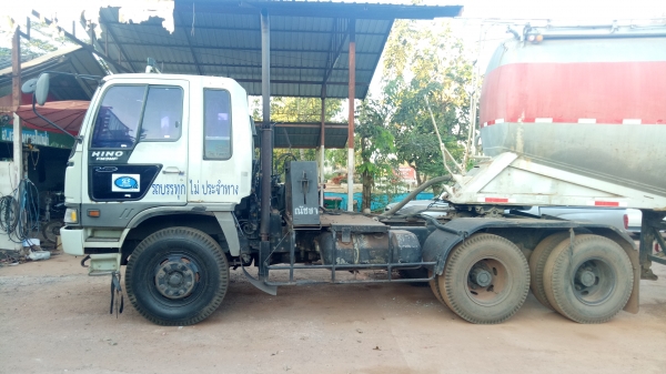 ขายๆๆๆหัวลากFM3MF สองเพลา245แรงสภาพสวยกริปๆๆ เครื่องดีคัชซีสวย ยางพร้อม เล่มชุดโอนพร้อม ราคาตั้งขาย???? 590,000บาท????เงินสดลดได้ ไม่พอจัดแนนท์ได้ (โทร)???? (line) 084-3923995 (/)085-6842587