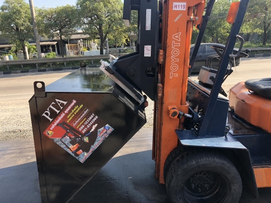 ขายรถตักยางพาราขายรถตักทะลายปาล์มขายรถตักงานร้านขายของเก่า