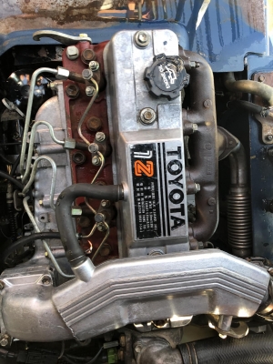 ขายรถตักยางพาราขายรถตักทะลายปาล์มขายรถตักงานร้านขายของเก่า