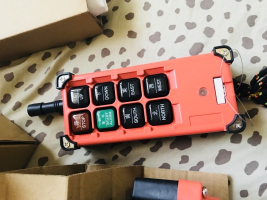 Remote Control Telecrane 6 ปุ่ม 12 VDC สนใจต่อรองได้ครับ Remote Control Telecrane 6 ปุ่ม 12 VDC สนใจต่อรองได้ครับ