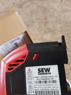 ขาย INVERTER ยี่ห้อ SEW 0.75 KW, 1 HP รุ่น Movitrac LT ใช้ไฟบ้าน มือสองสวยๆ