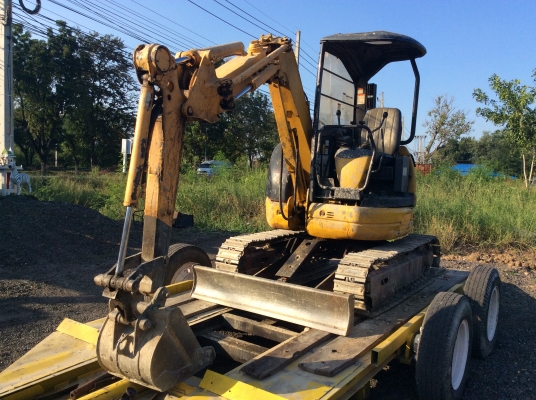 แบ็คโฮ KOMATSU PC 20 U บูมสไลท์