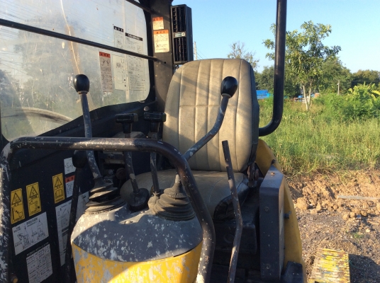 แบ็คโฮ KOMATSU PC 20 U บูมสไลท์