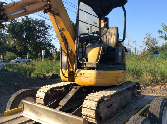 แบ็คโฮ KOMATSU PC 20 U บูมสไลท์