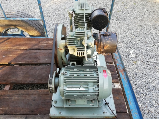 ขายหัวปั๊มลมHitachi Bebicon 2หัว3แรง ขายหัวปั๊มลมHitachi Bebicon 2หัว3แรง